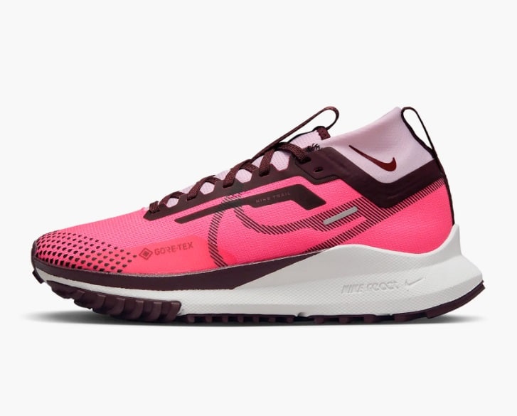Nike Pegasus Trail 4 GORE-TEX
Women's Waterproof Trail Running Shoes, pictured in pink and black, on a white background.
