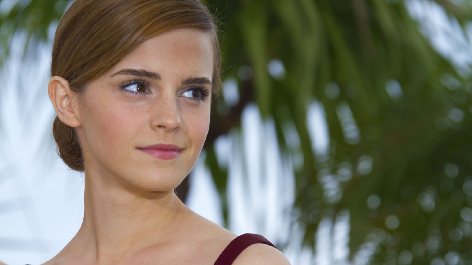 CANNES, FRANCE - MAY 16: Actress Emma Watson attends 'The Bling Ring' photocall during the 66th Cannes Film Festival at Palais des Festival on May 16, 2013 in Cannes, France.