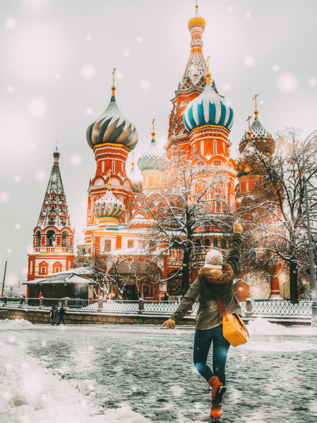 20 Magical Photos of Christmas in Moscow, Russia