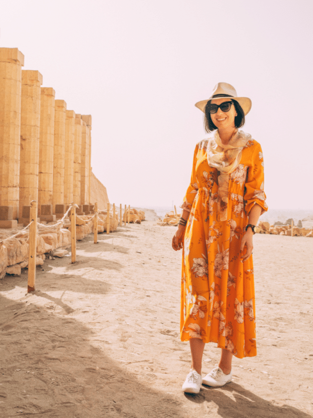 The Best Travel Clothes for Women: The Ultimate Guide for 2024