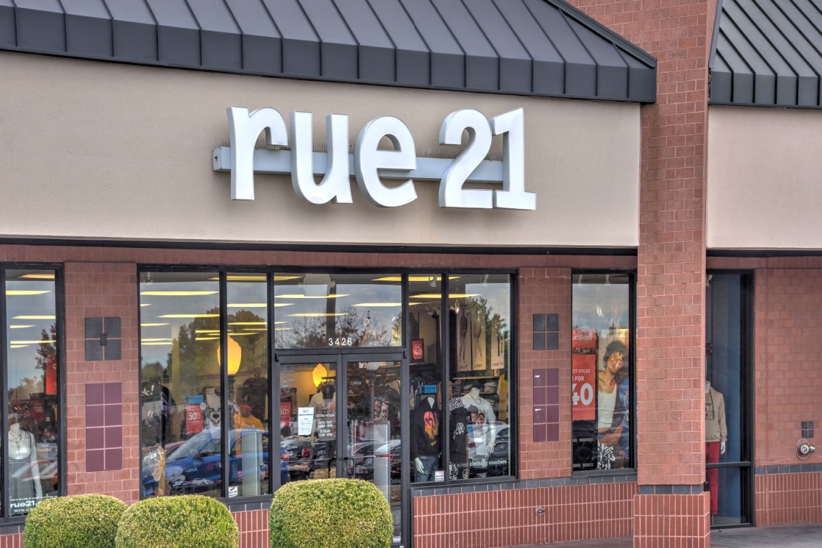 Springfield, Missouri - October 22, 2022: Rue 21 is clothing retailer that sells apparel for teens and young women. Editorial