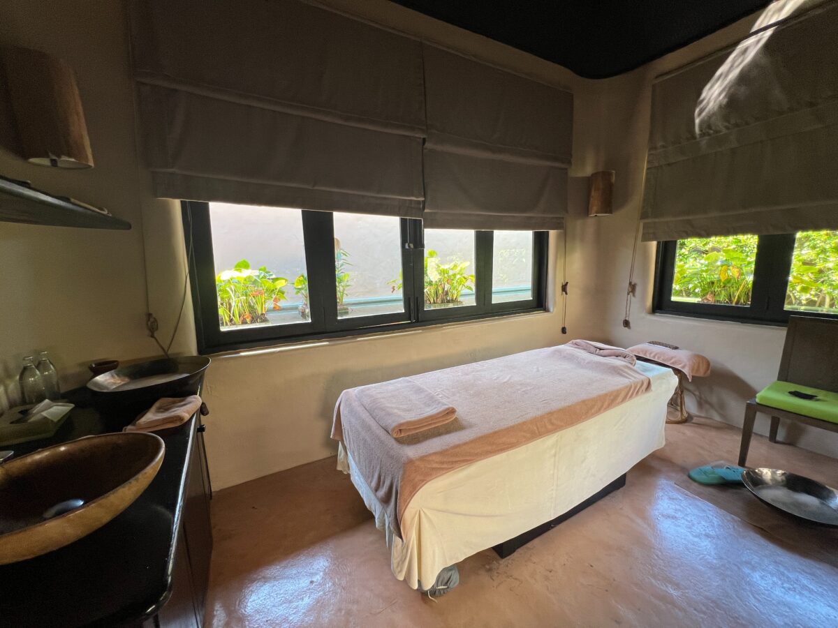 Massage table