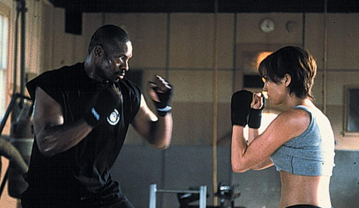 Jennifer Lopez and Bruce A. Young in Enough (2002)