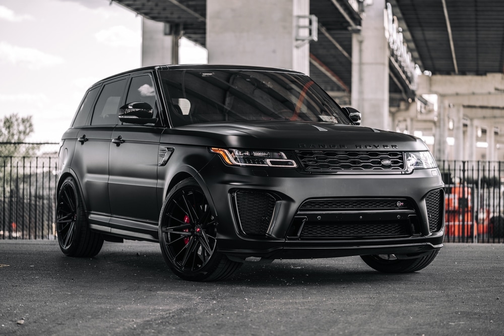 NY, NY, USA
February 25, 2025
Range Rover SVR parked showing the front of the car
