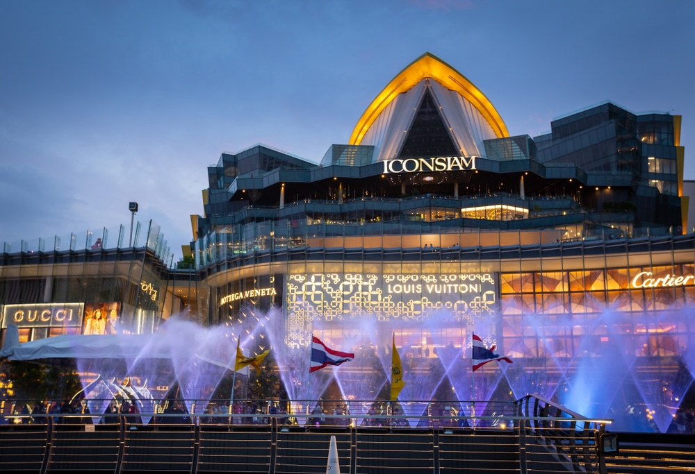 Bangkok,Thailand-8 May 2019:Dancing fountain show in Iconsiam,the longest water dance in Southeast Asia of light colour and sound,a new global landmark,Iconsiam newest shopping mall in bangkok