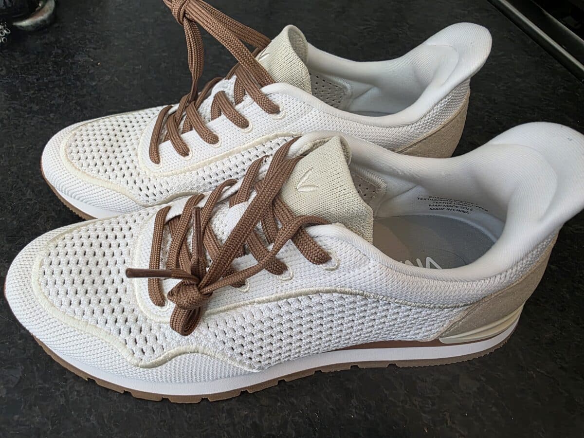 Allday unisex slip-on mesh sneakers